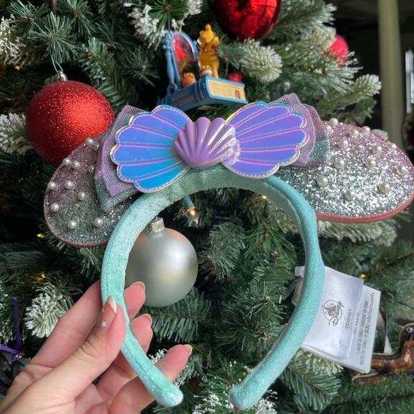 Minnie Ears Mermaid - Picture 2 of 6